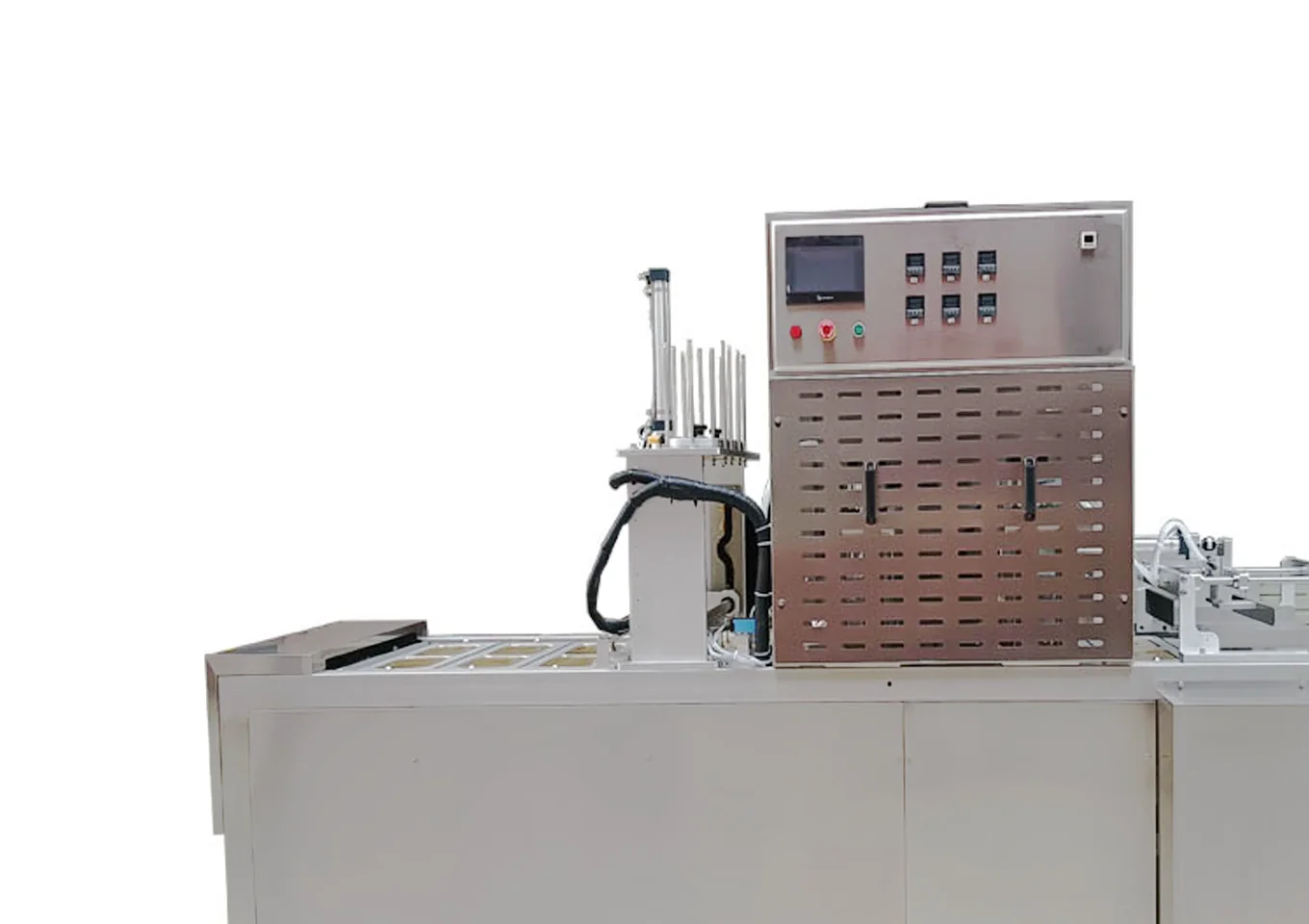 Compact chain conveyor carrier cup tray sealing machine white background machine image